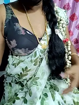 Snapshot of lolida69thamil chatting on February 25, 5:13 pm lolida69thamil online show from February 25, 5:13 pm