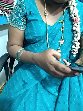 Snapshot of lolida69thamil chatting on November 1, 3:28 pm lolida69thamil online show from November 1, 3:28 pm