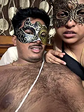 Snapshot of VVcouple chatting on October 5, 4:31 pm VVcouple online show from October 5, 4:31 pm