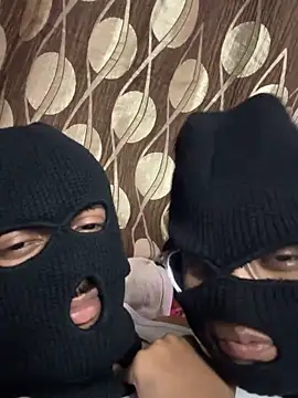 Snapshot of VVcouple chatting on October 4, 6:09 pm VVcouple online show from October 4, 6:09 pm