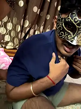 Snapshot of VVcouple chatting on October 23, 6:06 pm VVcouple online show from October 23, 6:06 pm