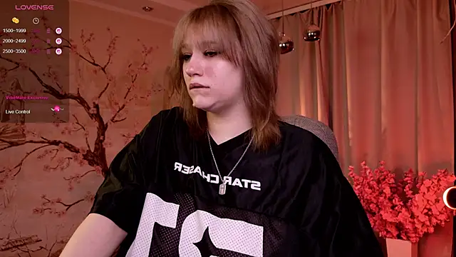 Morvelyn online show from November 26, 3:01 pm