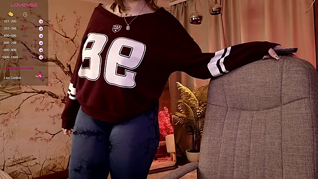 Morvelyn online show from November 25, 2:39 pm