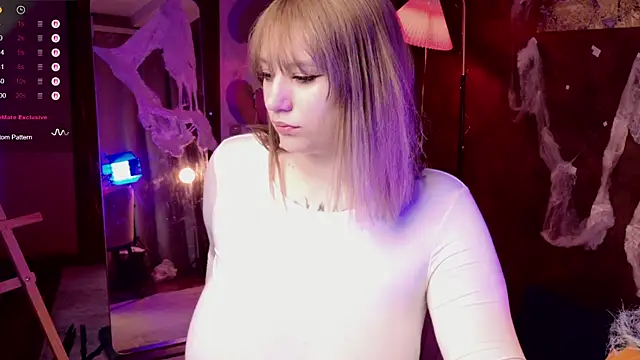 Morvelyn online show from October 31, 4:36 pm