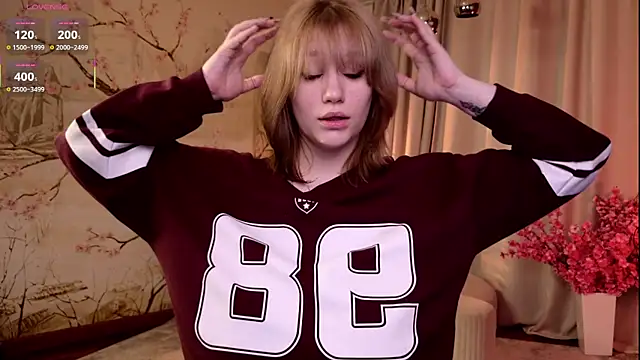 Morvelyn online show from November 18, 4:43 pm