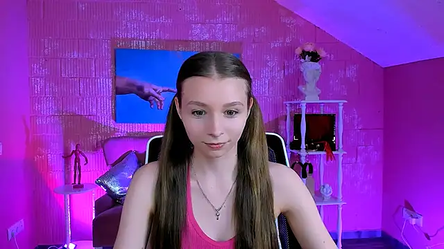 JulieDaniel online show from March 13, 4:39 am