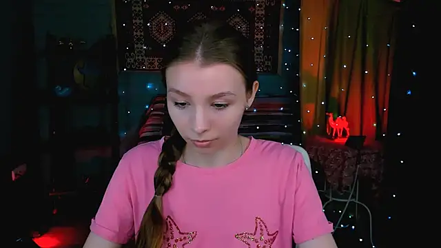 JulieDaniel online show from May 26, 4:21 am