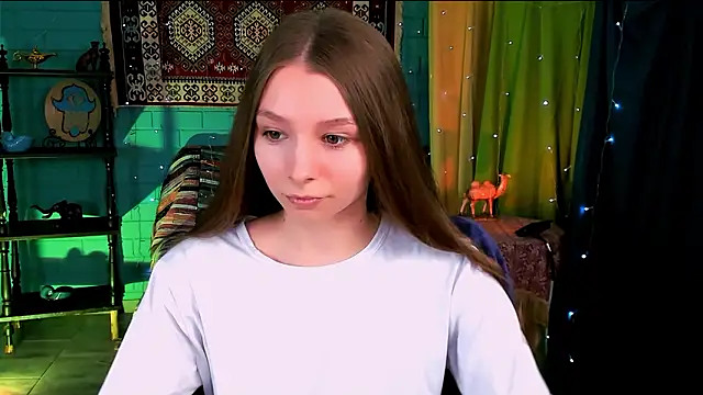 JulieDaniel online show from March 27, 8:11 am