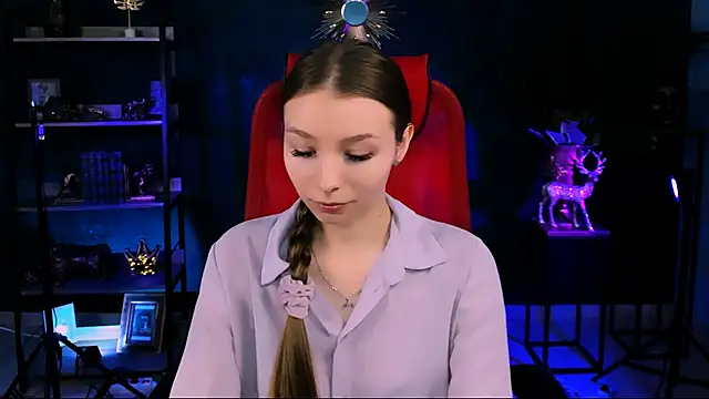 JulieDaniel online show from January 19, 8:18 am