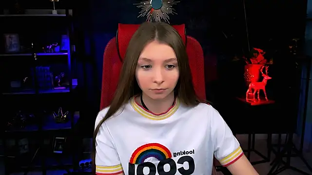 JulieDaniel online show from April 9, 6:30 am