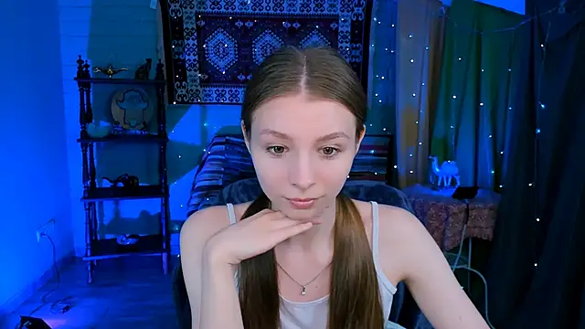 JulieDaniel online show from June 1, 8:14 am