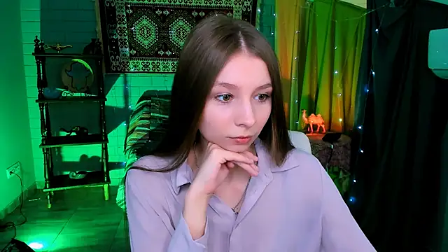 JulieDaniel online show from May 13, 4:41 am