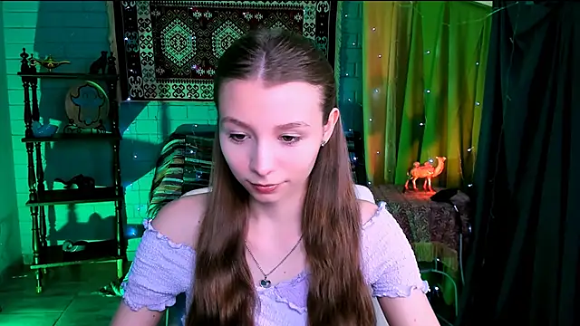 JulieDaniel online show from April 14, 4:17 am