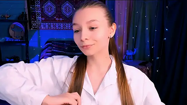 JulieDaniel online show from March 26, 9:51 am