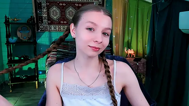 JulieDaniel online show from May 18, 8:19 am