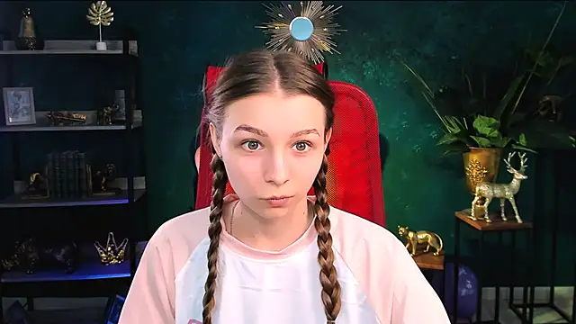 JulieDaniel online show from November 10, 8:41 am