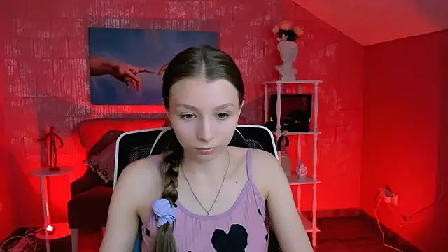 JulieDaniel online show from March 5, 8:33 am