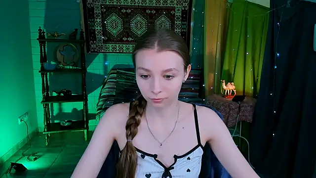 JulieDaniel online show from June 2, 8:03 am