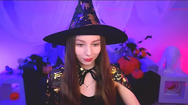 JulieDaniel online show from October 27, 5:08 am