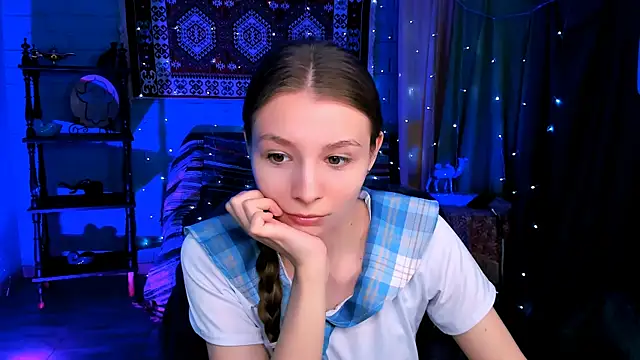 JulieDaniel online show from April 2, 4:19 am