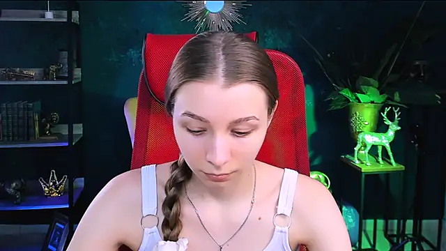 JulieDaniel online show from November 12, 4:27 am