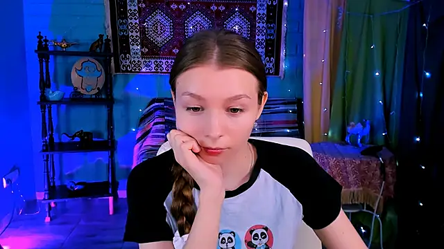 JulieDaniel online show from March 2, 7:26 am