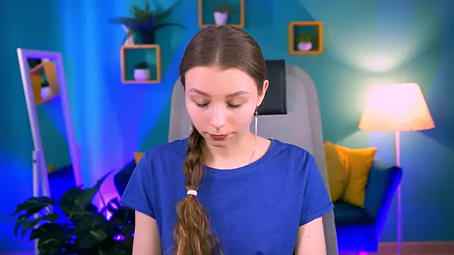 JulieDaniel online show from March 9, 9:57 am