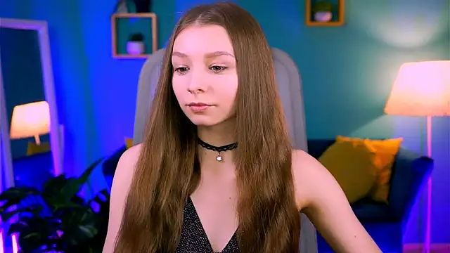 JulieDaniel online show from March 19, 4:23 am