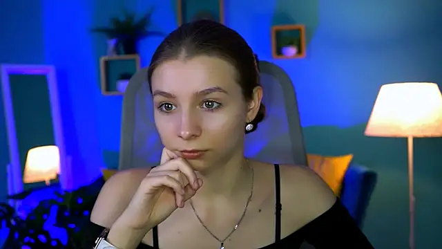 JulieDaniel online show from October 24, 4:22 am