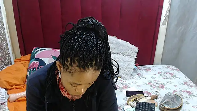 Snapshot of SexyChantyBabe25 chatting on October 6, 10:49 am SexyChantyBabe25 online show from October 6, 10:49 am