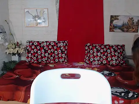 aneredfox online show from February 7, 8:00 am