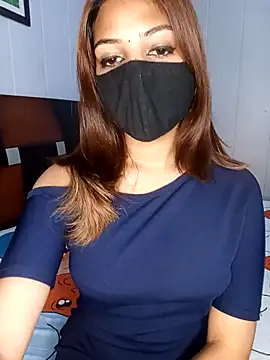 Snapshot of Hot_malika19 chatting on November 3, 9:35 am Hot malika19 online show from November 3, 9:35 am