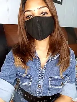 Snapshot of Hot_malika19 chatting on December 14, 8:53 am Hot malika19 online show from December 14, 8:53 am