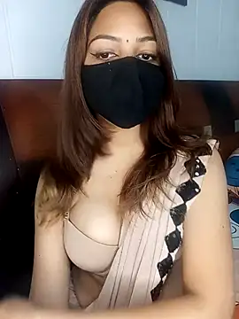 Snapshot of Hot_malika19 chatting on December 2, 11:01 am Hot malika19 online show from December 2, 11:01 am