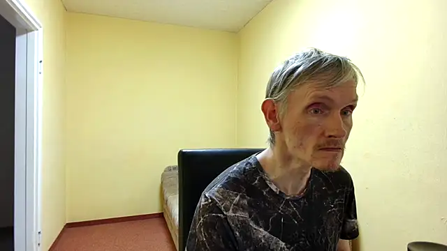 k74robert online show from April 18, 5:37 pm