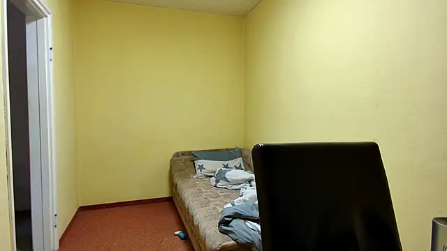 Snapshot of k74robert chatting on April 8, 3:46 pm k74robert online show from April 8, 3:46 pm