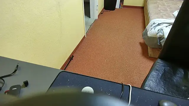 Snapshot of k74robert chatting on February 13, 3:01 pm k74robert online show from February 13, 3:01 pm