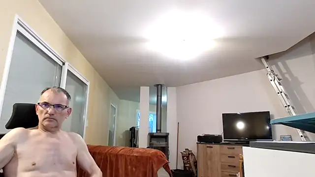 Yanncito1970 online show from March 10, 6:28 am