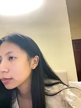 Lil-Gi online show from November 4, 4:33 pm