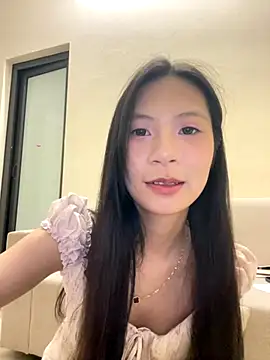Lil-Gi online show from October 3, 3:35 pm