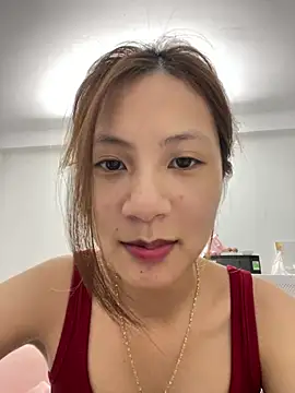 Lil-Gi online show from April 2, 5:52 pm