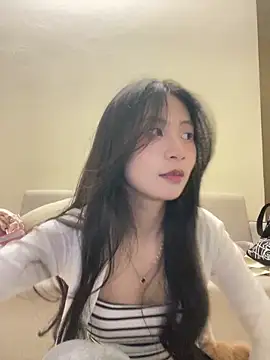 Lil-Gi online show from November 15, 5:17 pm