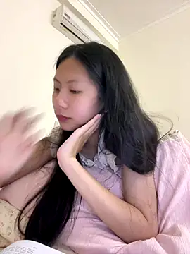 Lil-Gi online show from November 11, 4:02 pm