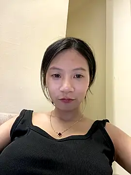 Lil-Gi online show from September 10, 3:44 pm