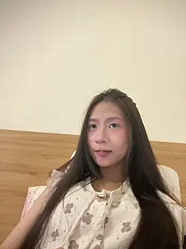 Lil-Gi online show from March 12, 4:44 pm