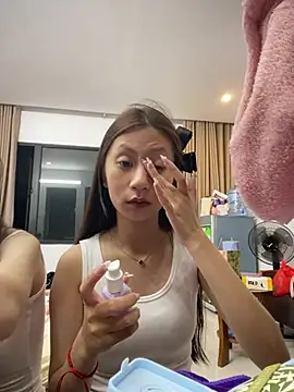 Lil-Gi online show from February 28, 4:39 pm