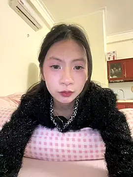 Lil-Gi online show from November 10, 6:13 pm