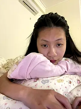 Lil-Gi online show from November 12, 3:38 pm