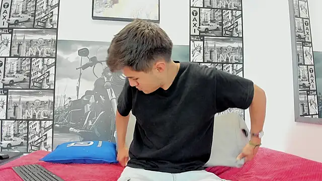 Snapshot of Light_Haze chatting on October 23, 3:21 pm Light Haze online show from October 23, 3:21 pm