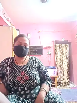 Snapshot of biggbobbsgirl chatting on February 18, 6:04 pm biggbobbsgirl online show from February 18, 6:04 pm